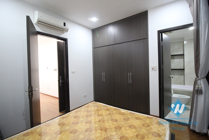 Lakeside apartment for rent in Tay Ho, Hanoi